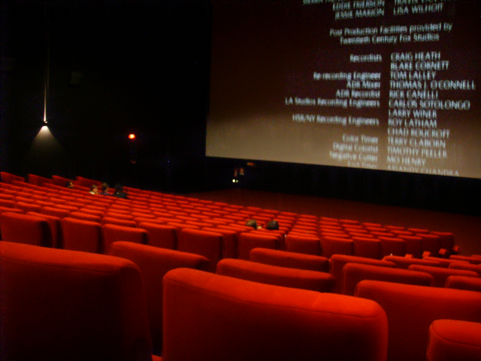 Interno_di_un_sala_da_cinema.JPG image
