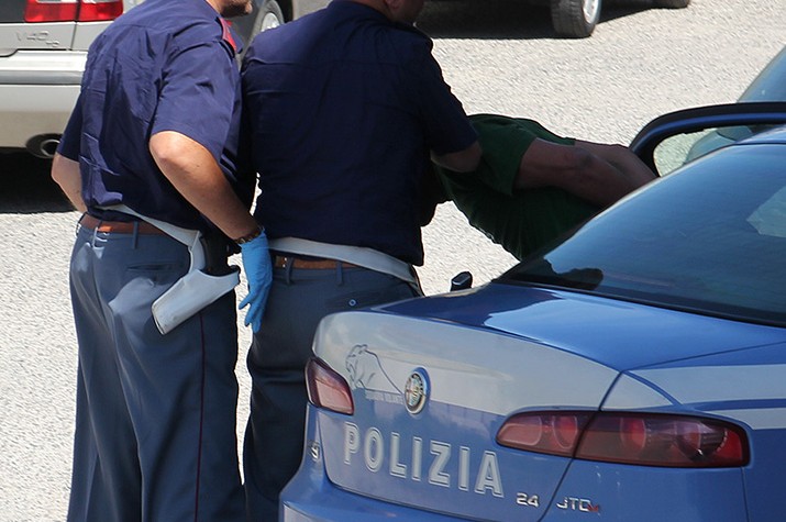 polizia-arresto-della-volante