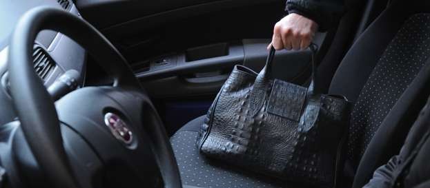 furto-borsa-3