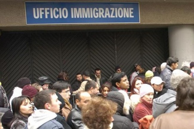 l43-ufficio-immigrazione-roma-130718212548_big