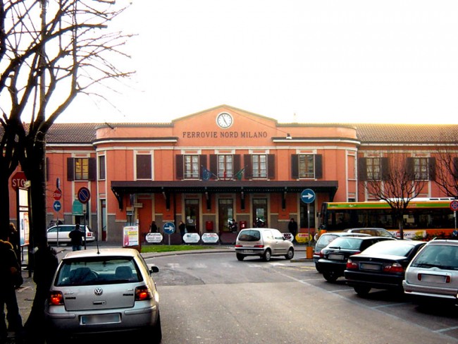 saronno stazione fnm