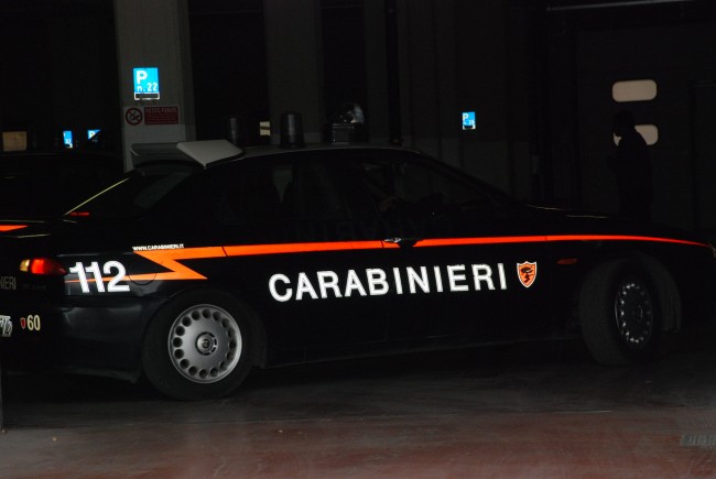 macchina carabinieri