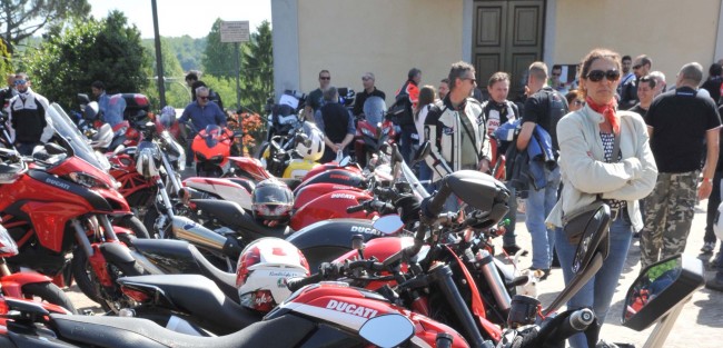 Motoraduno Ducati