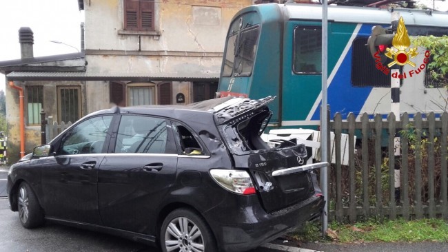 incidente-auto-treno